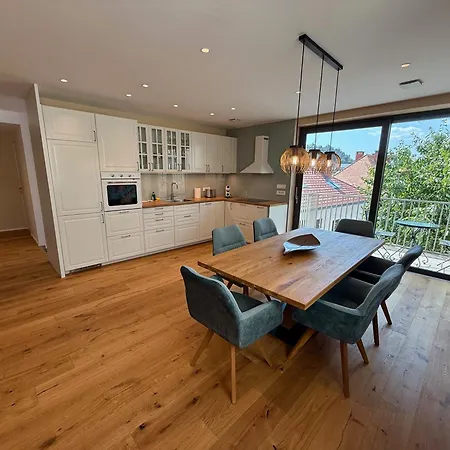 Crown Luxury 2br In Downtown Апартаменти