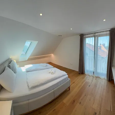 Crown Luxury 2br In Downtown