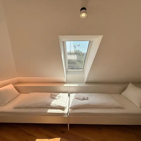 Crown Luxury 2br In Downtown Διαμέρισμα