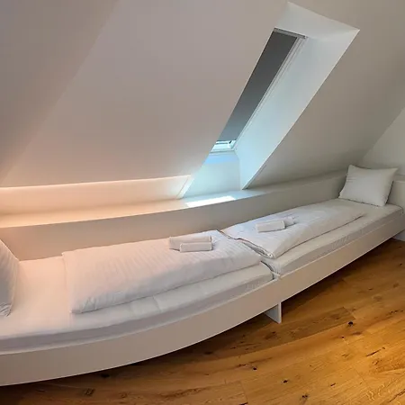 Crown Luxury 2br In Downtown