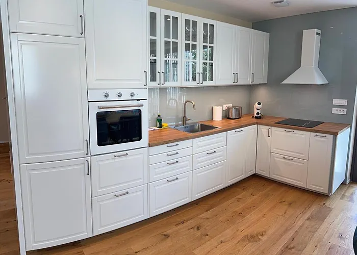 Crown Luxury 2br In Downtown Lublaň