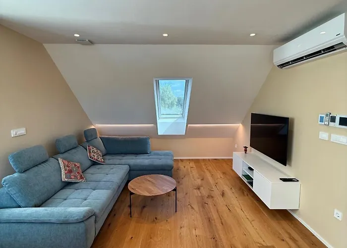 Apartment Crown Luxury 2br In Downtown