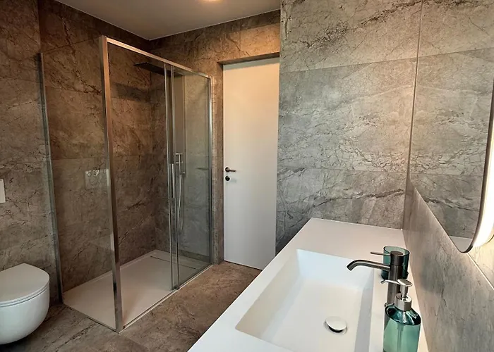 Crown Luxury 2br In Downtown Apartmán Lublaň