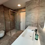 Crown Luxury 2br In Downtown Apartamento Liubliana