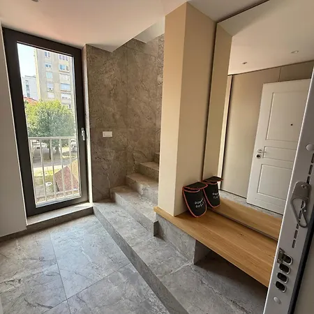 Crown Luxury 2br In Downtown Apartma